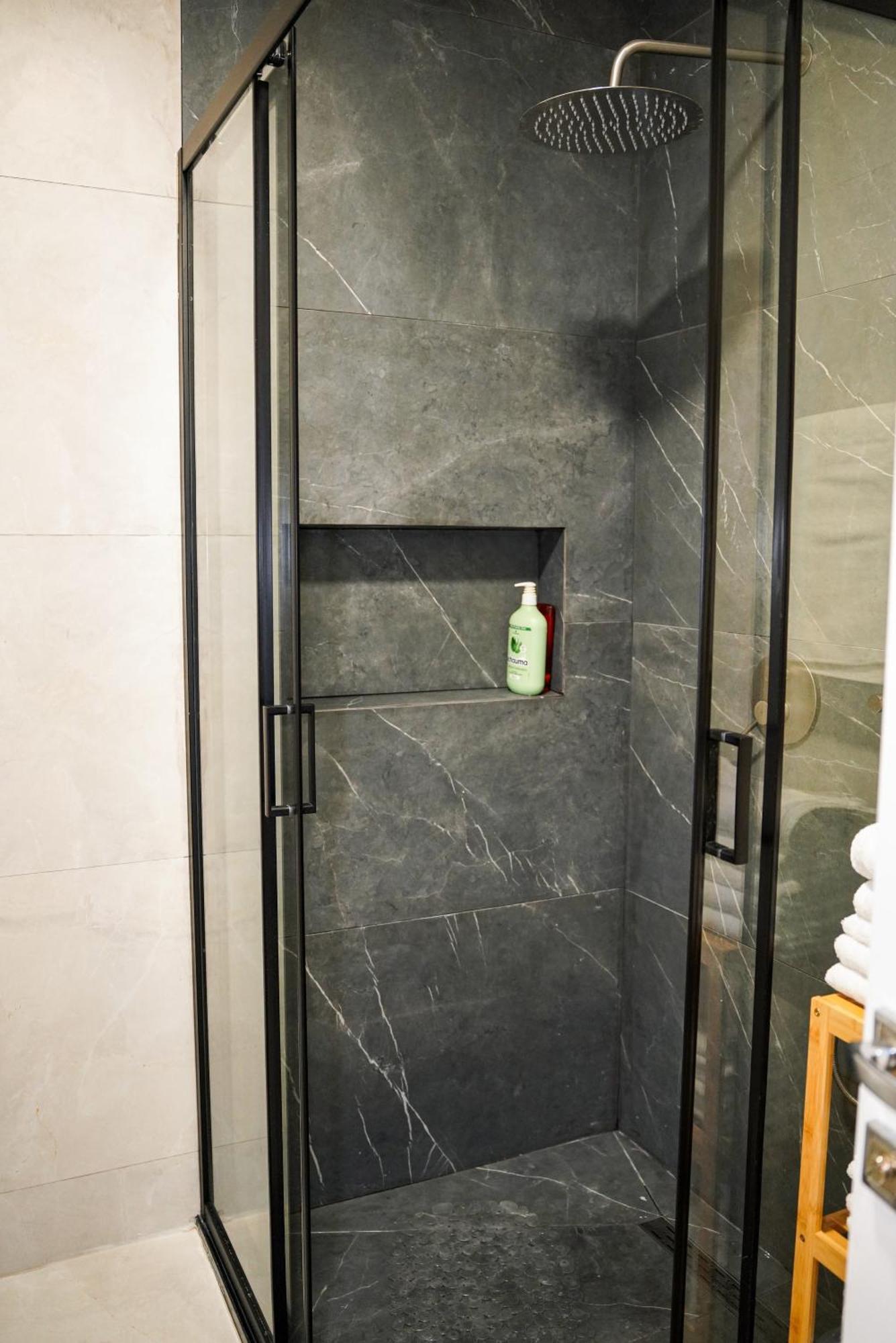 Prishtina Getaway Apartment プリシュティナ エクステリア 写真
